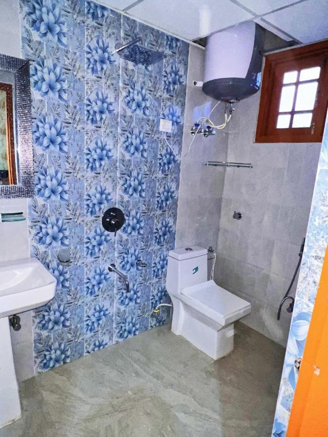 Roseline Inn Srīnagar المظهر الخارجي الصورة