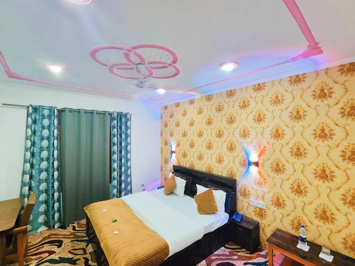Roseline Inn Srīnagar المظهر الخارجي الصورة