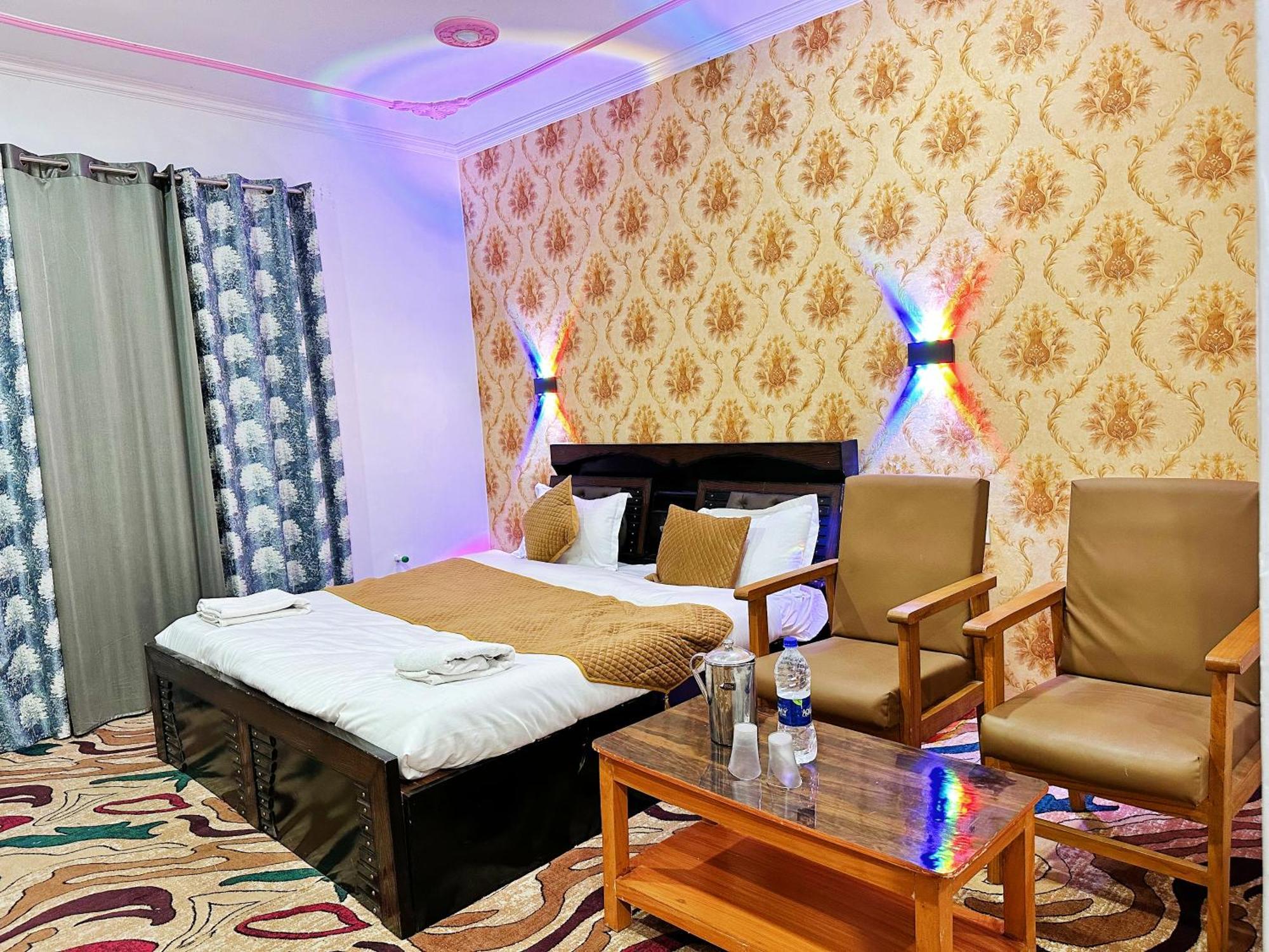Roseline Inn Srīnagar المظهر الخارجي الصورة