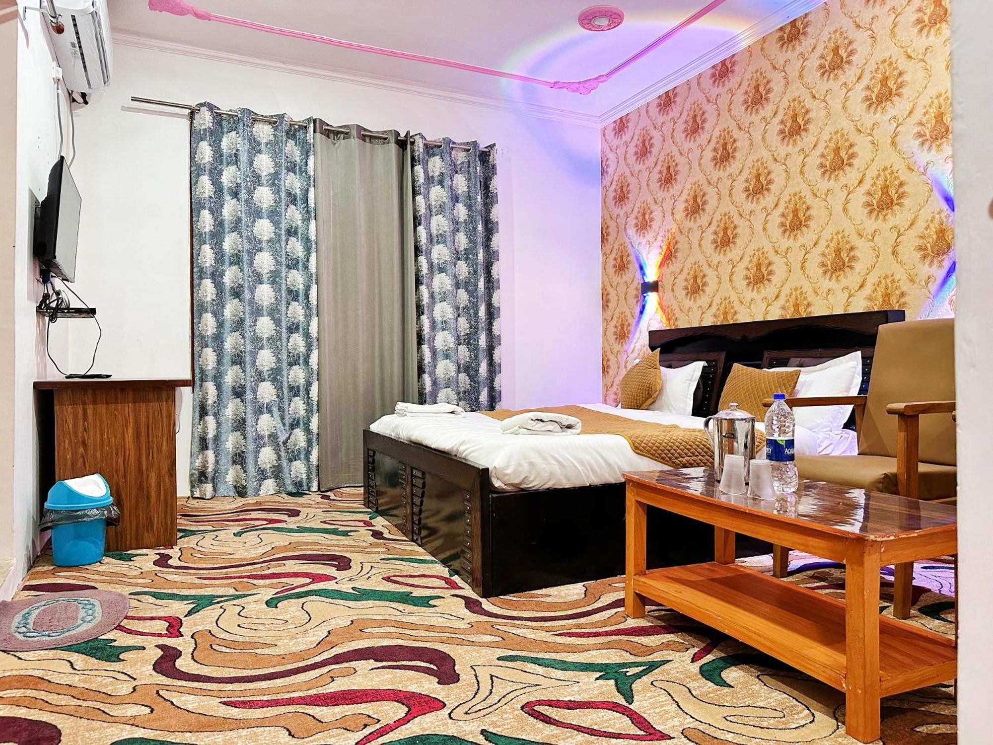 Roseline Inn Srīnagar المظهر الخارجي الصورة
