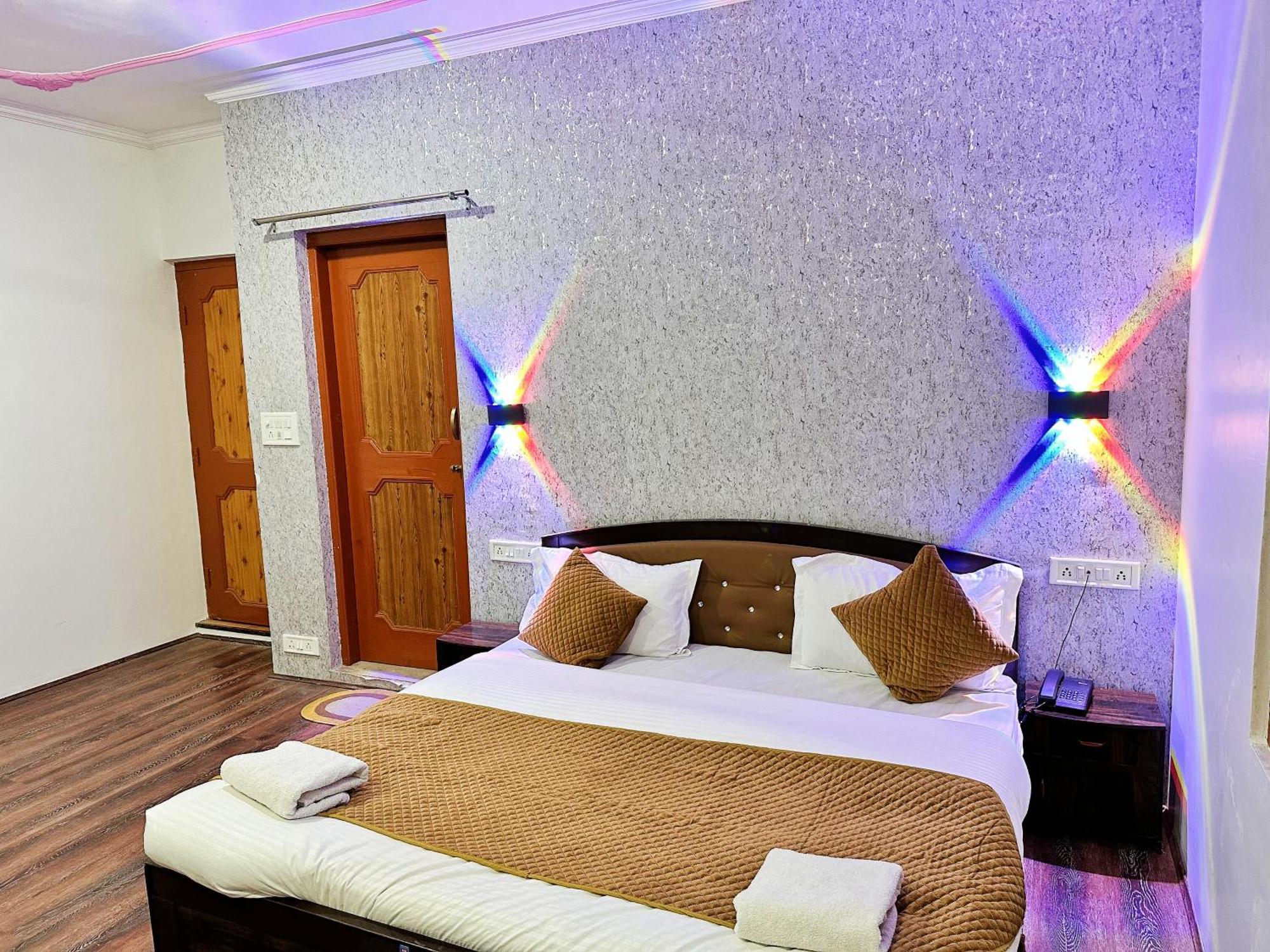 Roseline Inn Srīnagar المظهر الخارجي الصورة