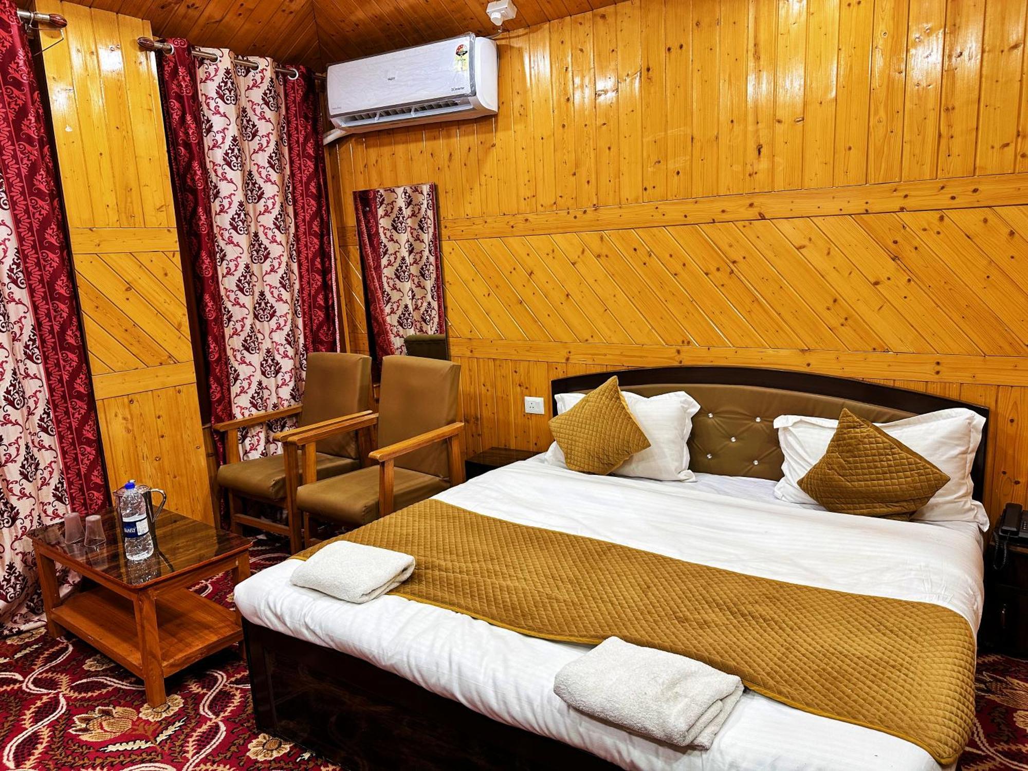 Roseline Inn Srīnagar المظهر الخارجي الصورة